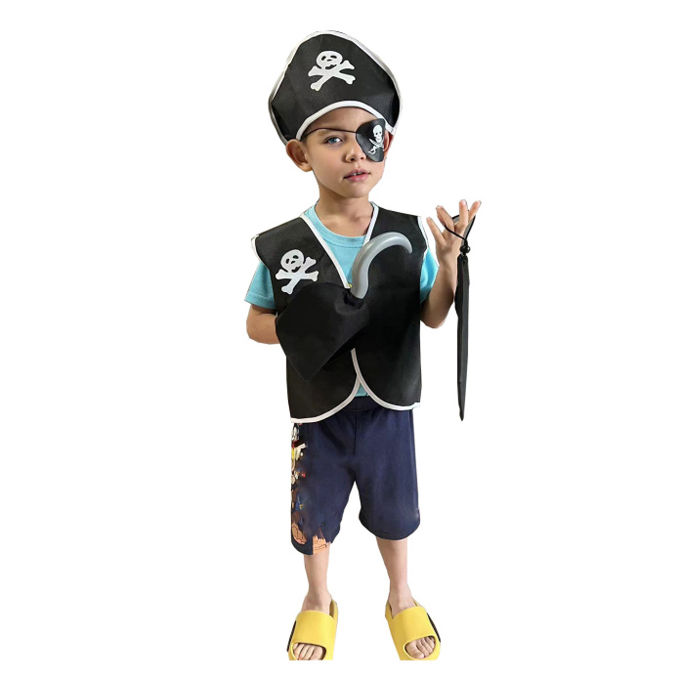 Carnival Boys Pirate Costume C - Black Face Mask Pack reseña y precio